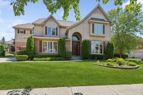 2159 Beaver Creek Dr, Vernon Hills, IL 60061