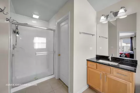Bath - 24657 Generation Dr, Plainfield, IL 60585 photo 4 of 5