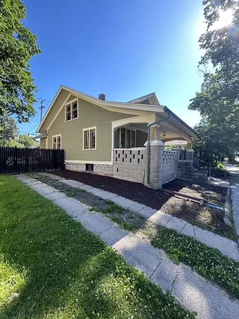 Exterior - 703 E Front St, Bloomington, IL 61701 photo 3 of 8