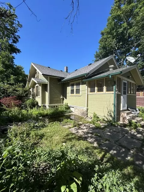 Exterior - 703 E Front St, Bloomington, IL 61701 photo 7 of 8