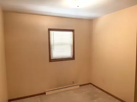 Bedroom - 712 Henry St, Peru, IL 61354 photo 1 of 3