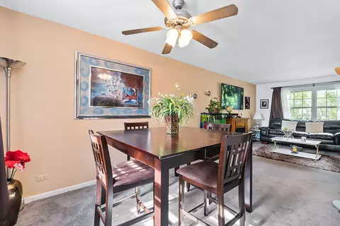 130 Mockingbird Ln, Wheeling, IL 60090 photo 5