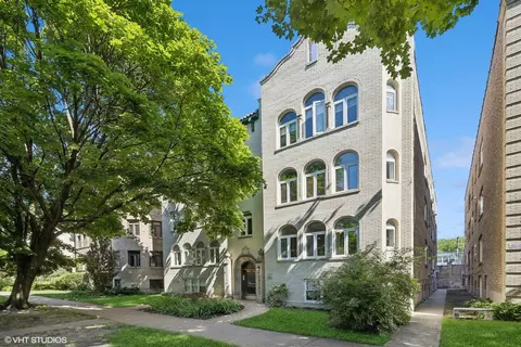 2314 W Farwell Ave #1E, Chicago, IL 60645