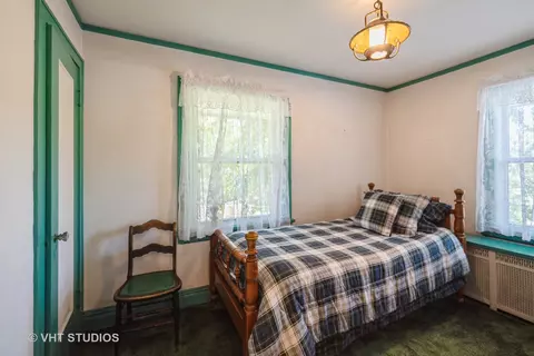 Bedroom - 167 Maplewood Rd, Riverside, IL 60546 photo 3 of 4