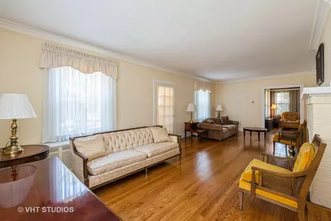 Living - 167 Maplewood Rd, Riverside, IL 60546 photo 1 of 3
