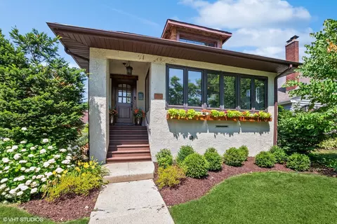 80 Malden Ave, La Grange, IL 60525