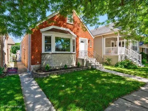 4567 N Narragansett Ave, Chicago, IL 60630