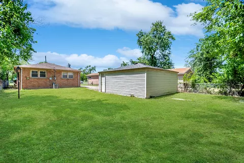 15131 1st Ave, Phoenix, IL 60426 photo 20
