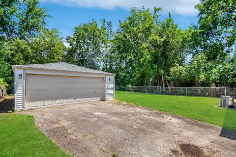 15131 1st Ave, Phoenix, IL 60426 photo 21
