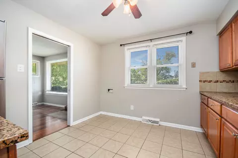 15131 1st Ave, Phoenix, IL 60426 photo 6