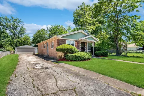 15131 1st Ave, Phoenix, IL 60426 photo 2