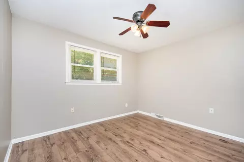 15131 1st Ave, Phoenix, IL 60426 photo 13
