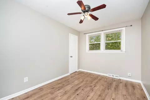15131 1st Ave, Phoenix, IL 60426 photo 17