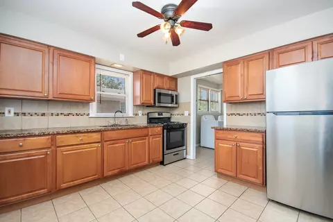 15131 1st Ave, Phoenix, IL 60426 photo 4