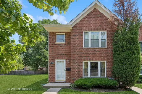 9215 E Prairie Rd #9215, Evanston, IL 60203