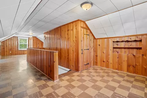 Entry Way - 1302 NW Circle Dr, Kankakee, IL 60901 photo 3 of 4