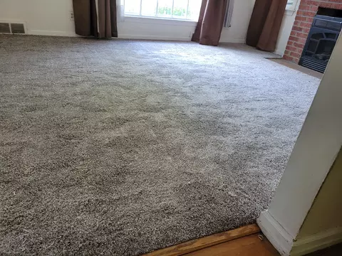 Living - 1302 NW Circle Dr, Kankakee, IL 60901 photo 6 of 8