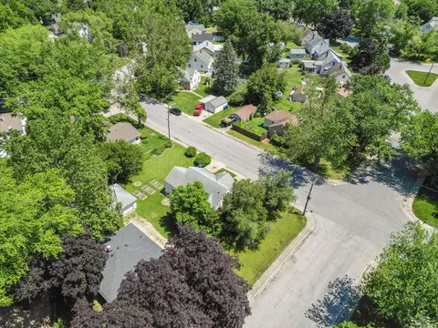 View/Area - 1302 NW Circle Dr, Kankakee, IL 60901 photo 3 of 6