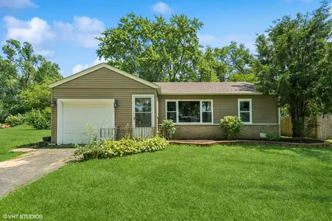 36563 N Lawrence Dr, Lake Villa, IL 60046