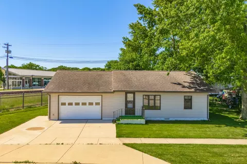 740 W Washington St, Pontiac, IL 61764