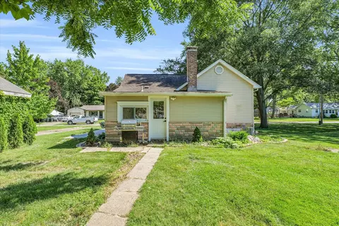 308 E Van Buren St, Philo, IL 61864 photo 19