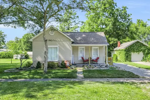 308 E Van Buren St, Philo, IL 61864