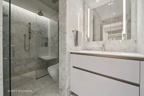 Bath - 159 E Walton Pl #8A, Chicago, IL 60611 photo 3 of 5