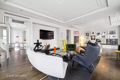 Living - 159 E Walton Pl #8A, Chicago, IL 60611 photo 4 of 4