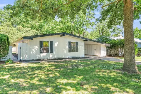 1722 Westhaven Dr, Champaign, IL 61820
