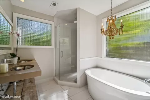 Bath - 801 Glenview Rd, Glenview, IL 60025 photo 1 of 3
