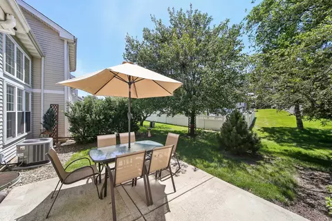 Exterior - 956 Willow St, Itasca, IL 60143 photo 2 of 4