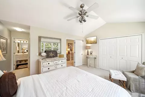 Bedroom - 956 Willow St, Itasca, IL 60143 photo 2 of 3