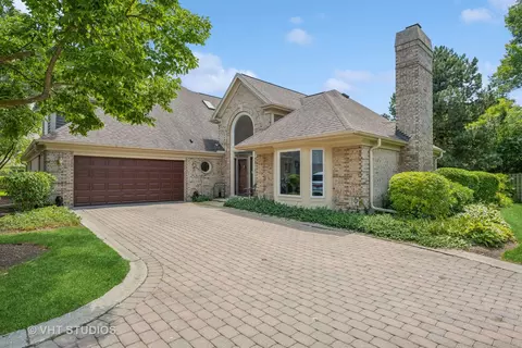 311 Rivershire Ct, Lincolnshire, IL 60069