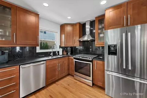 Kitchen - 1434 S 2nd Ave, Des Plaines, IL 60018 photo 4 of 4