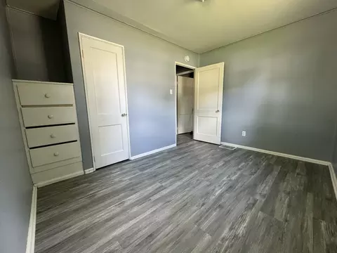 Bedroom - 650 N 10th Ave, Kankakee, IL 60901 photo 2 of 4