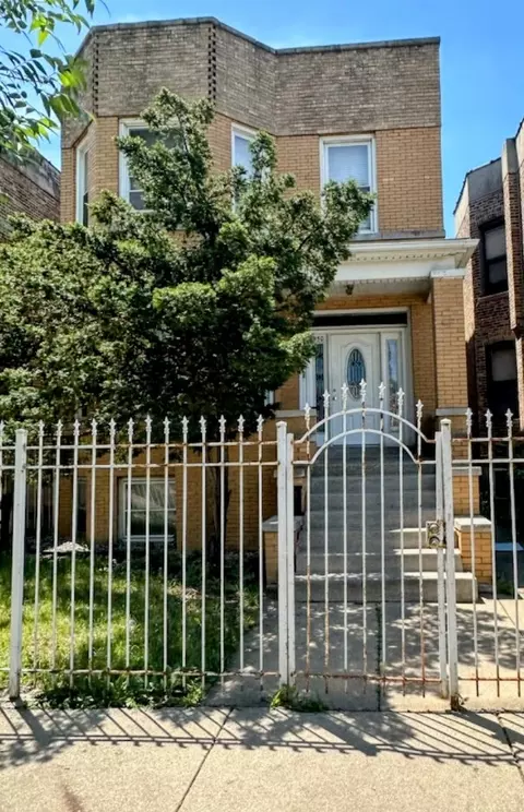 950 N Drake Ave, Chicago, IL 60651