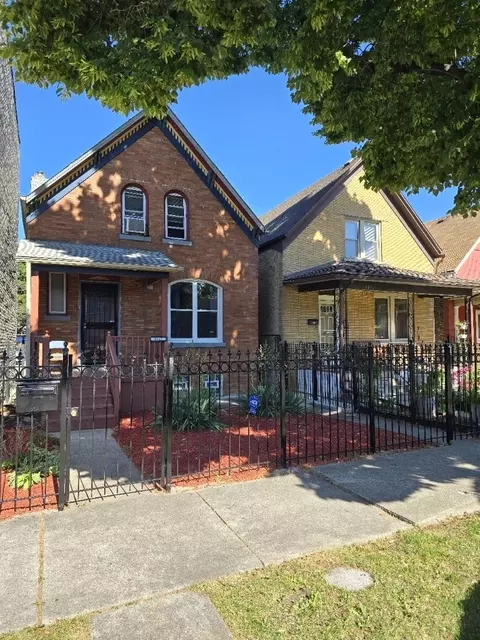 1447 N Ridgeway Ave, Chicago, IL 60651