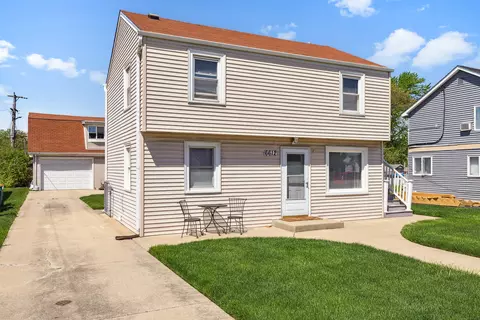 6612 Wenz Ave, Hodgkins, IL 60525