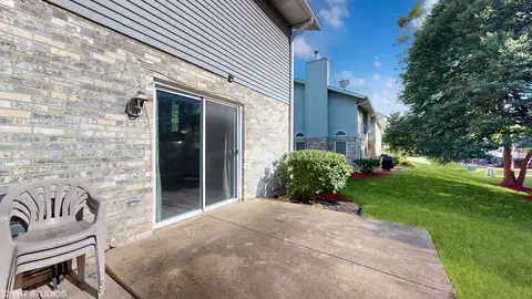 679 N Meadows Blvd, Addison, IL 60101 photo 22