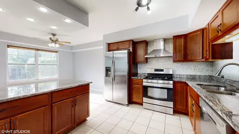 679 N Meadows Blvd, Addison, IL 60101 photo 8