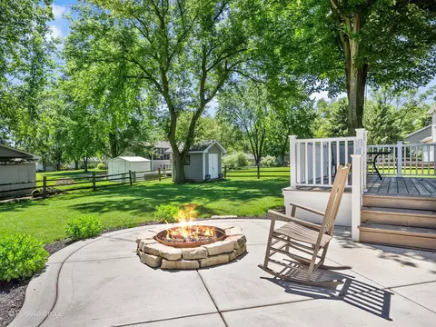 Exterior - 425 E Reader St, Elburn, IL 60119 photo 5 of 7