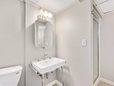 Bath - 425 E Reader St, Elburn, IL 60119 photo 3 of 3