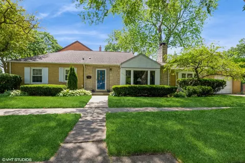 8256 Keystone Ave, Skokie, IL 60076