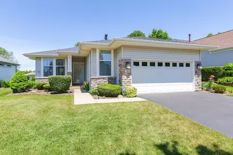 12904 Illinois Dr, Huntley, IL 60142