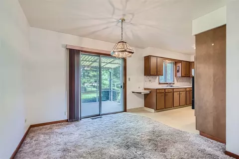 Dining - 190 Maureen Dr, Elgin, IL 60123 photo 1 of 1