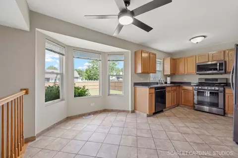 5217 Oakbrook Dr, Plainfield, IL 60586 photo 7