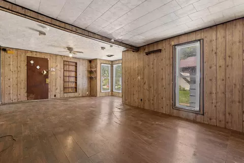 Living - 511 S State Ave, Freeport, IL 61032 photo 1 of 3