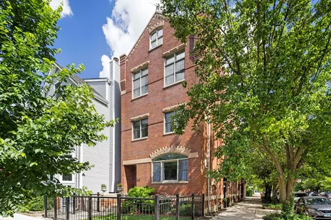 1400 W George St #2, Chicago, IL 60657