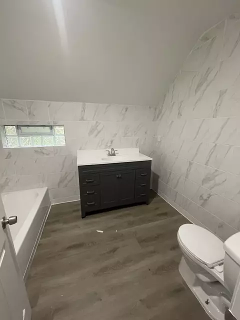 Bath - 1020 E 76th St, Chicago, IL 60619 photo 2 of 2