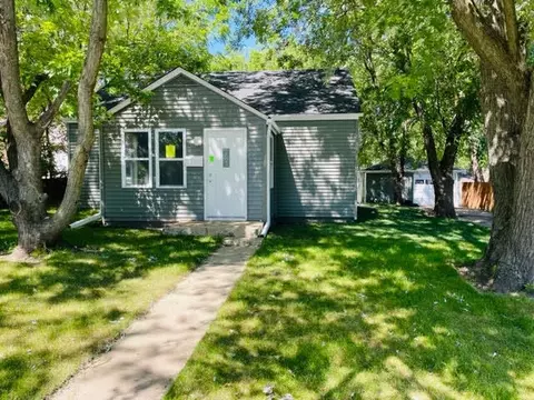 1709 Wilcox St, Crest Hill, IL 60435